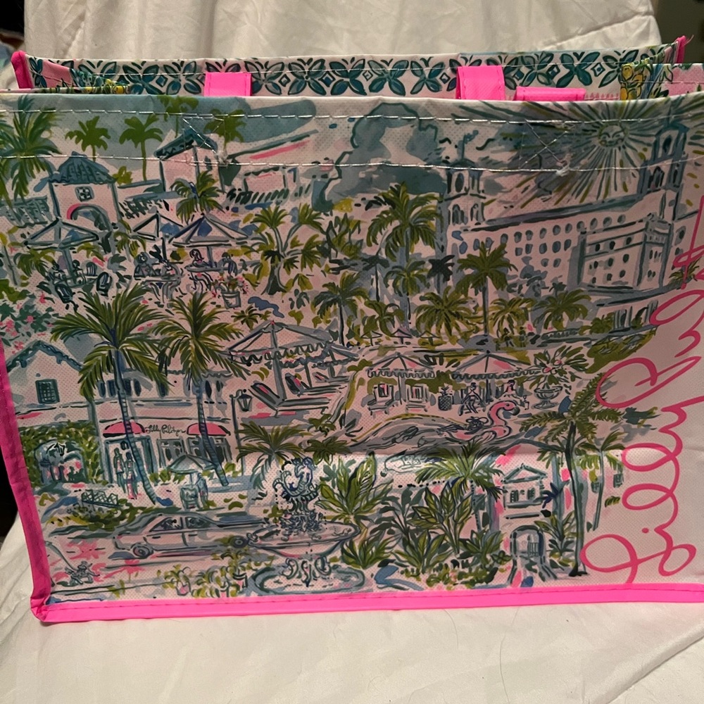 Lilly Pulitzer reusable shopping bag ! Tropical theme !